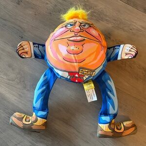 NWOT Humpty Trumpty Plush Dog Toy